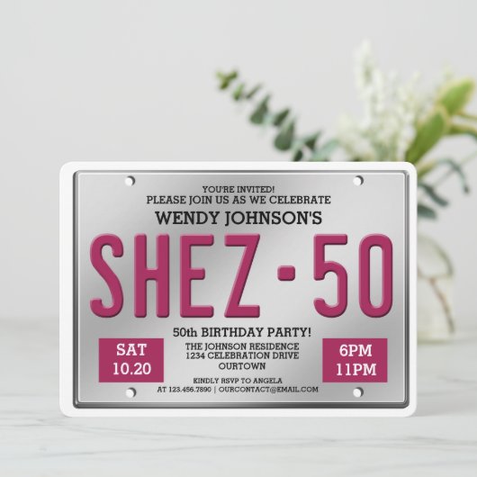 ピンクライセンスプレート50バースデーパーティ招待状 招待状 (スタンド正面)