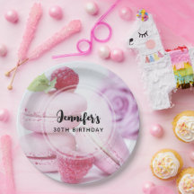 ピンクラズベリーマカロンフランスのペストリー誕生日