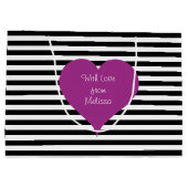 ピンクラブハートブラック&ホワイトパターストライプのン文字 ラージペーパーバッグ (裏面)