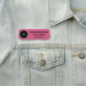 ピンクレザーに会社のロゴをプリント 名札 (インサイチュ)