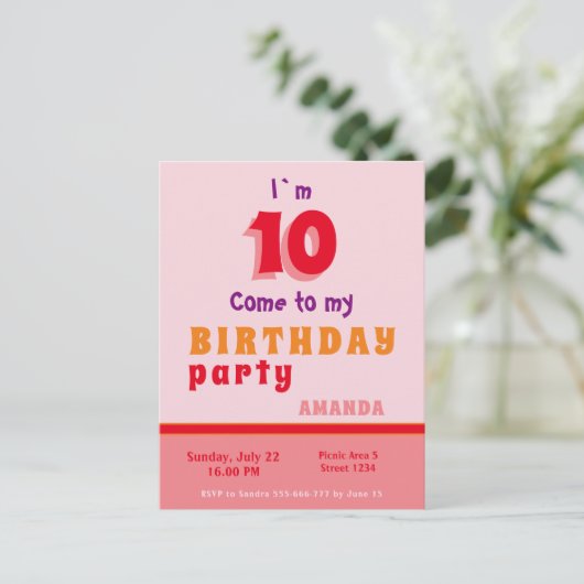 ピンクレッドオレンジガーリーの誕生日パーティーの招待 インビテーションポストカード (スタンド正面)