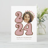 ピンクレトロGroovyおもしろいスクリプトワイルドフラワー卒業 招待状 (スタンド正面)