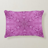 ピンクレフェミニンース万華鏡のように千変万化するパターンスノーフレーク アクセントクッション (正面)