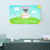 ピンクレモネードブラウンヘアガール誕生日へようこそ 横断幕 (トレードショー)