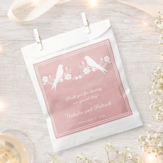 ピンクロベバードフローラ結婚式の引き出物バッグ フェイバーバッグ (クリップ留めされた状態)