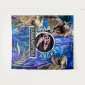 ピンクローアリングTレックス背景 タペストリー (正面(横))