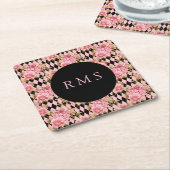 ピンクローズオンハーレクインモノグラム スクエアペーパーコースター (アングル)