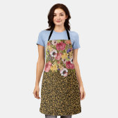 ピンクローズフローラフラワーヒョウ金ゴールドジャガー エプロン (着用した状態)