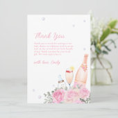 ピンクローズポピンシャンパーニュボトルベビーシャワー サンキューカード (スタンド正面)