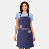 ピンクローズロマンチックフローラパープルオイルペイントスウィート エプロン (着用した状態)