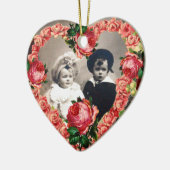 ピンクローズ結婚ズハート写真テンプレートモノグラム セラミックオーナメント (左)