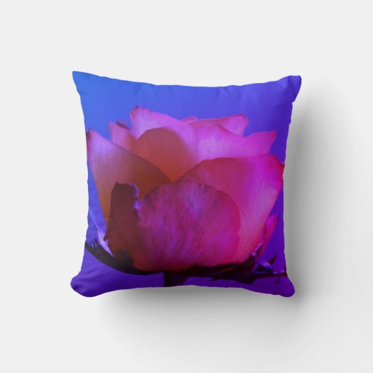 ピンクローズ装飾用クッション クッション (正面)