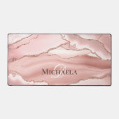 ピンクローズ金ゴールドグリッターアゲートゲーデモノグラムシック デスクマット (正面)