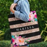 ピンクローズ金ゴールドグリッターフローラストライプ白黒 トートバッグ<br><div class="desc">Girly-Girl-Graphics at Zazzle: Pink Rose Gold Glitter Floral Black White Stripe Tote Bag - Pink Rose Gold Glitter Floral Black White Stripe Tote Bag - Custom Stylish Elegant Pretty Colorful Pastel Pink, Aqua Blue, and Yellow Gold Flowers with Modern Cool Geometric Pattern Popular Teen Girls and Women's Fun Fashion Style...</div>