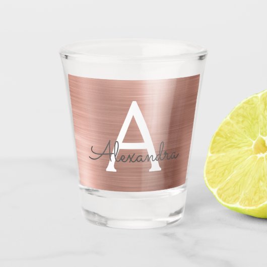 ピンクローズ金ゴールドモダンメタリックモノグラム誕生日 ショットグラス (正面)