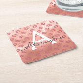 ピンクローズ金ゴールド口紅キスモノグラム誕生日 スクエアペーパーコースター (アングル)