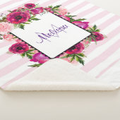 ピンクローズ&ポピーフローラブーケオンピンクストライプ色 シェルパブランケット (3/4)