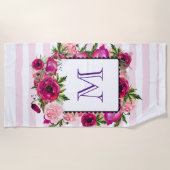 ピンクローズ&ポピーフローラブーケオンピンクストライプ色 ビーチタオル (正面)