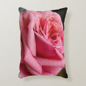 ピンクローズIかわいらし花の写真 アクセントクッション (正面(垂直))