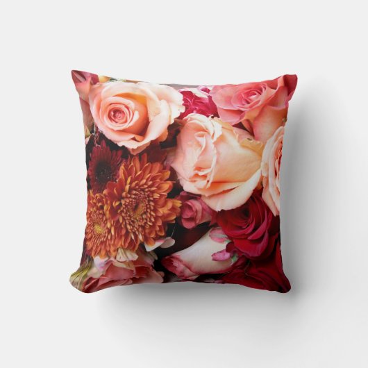 ピンクローゼズブーケ クッション (正面)