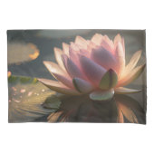 ピンクロータスインザモーニングライトピラロケース 枕カバー (正面)