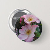 ピンクワイルドバラフラワーフローラ写真 缶バッジ (正面&裏面)