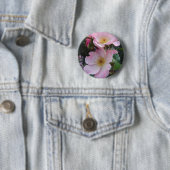 ピンクワイルドバラフラワーフローラ写真 缶バッジ (インサイチュ)