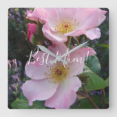 ピンクワイルドバラ花フローラフォトムマザーズデイ スクエア壁時計 (正面)