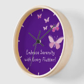 ピンク万華鏡のように千変万化するパターンの蝶の名前Indigo 壁時計 (傾斜)