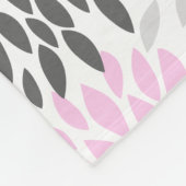 ピンク及び灰色の花のベビーブランケット フリースブランケット (角)