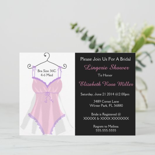 ピンク及び紫色のコルセットのランジェリーのブライダルシャワーの招待 招待状 (スタンド正面)