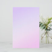 ピンク及び紫色の文房具 便箋 (スタンド正面)