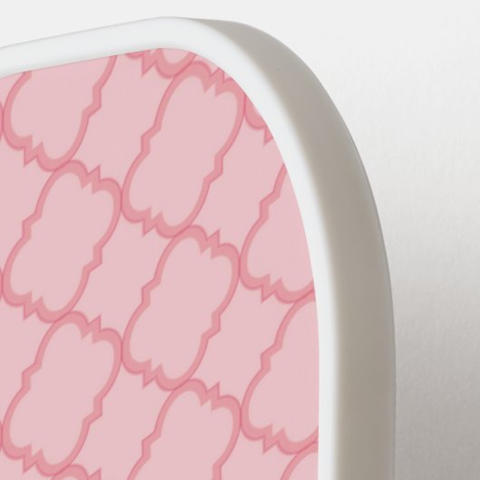 ピンク名門私立校風のとグリーンのモノグラム四分葉箔 ピックルボールラケット (左詳細)