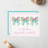 ピンク名門私立校風のとグリーンの弓パーソナライズされた ノートカード (正面/裏面インサイチュ)