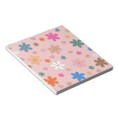 ピンク名門私立校風のの花カラフルハートY2Kパターン ノートパッド (アングル)