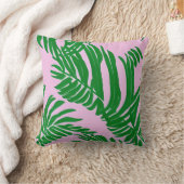 ピンク名門私立校風のアンドグリーンパーム葉ビーチハウス クッション (ブランケット)