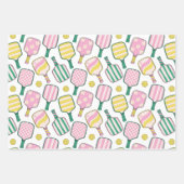 ピンク名門私立校風のグリーン&イエローピックボールパドル ラッピングペーパーシート (正面2)