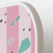 ピンク名門私立校風のモノグラムプリント ピックルボールラケット (左詳細)