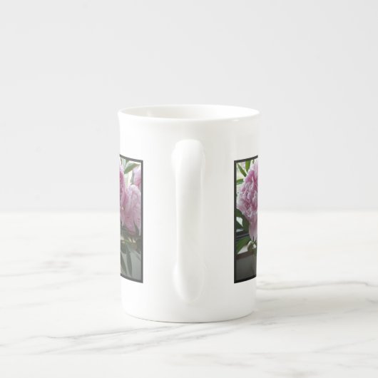 ピンク大切の牡丹 ボーンチャイナマグカップ (裏面)