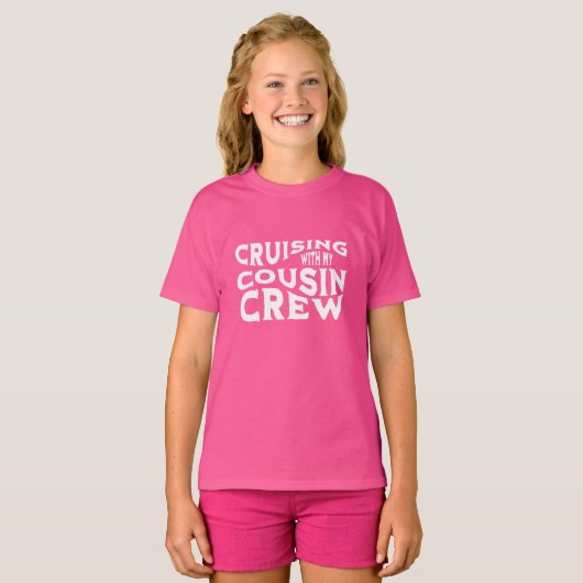 ピンク女の子らしのいとこのクルーの少女 Tシャツ (正面フル)