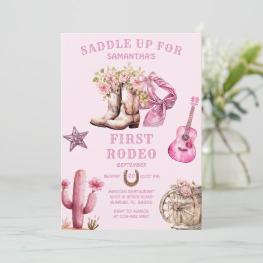 ピンク女性のカーボーイウエスタンファーストロデオボウズ誕生日 招待状 (スタンド正面)