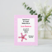 ピンク女性のカーボーイバッジ誕生日招待状 招待状 (スタンド正面)