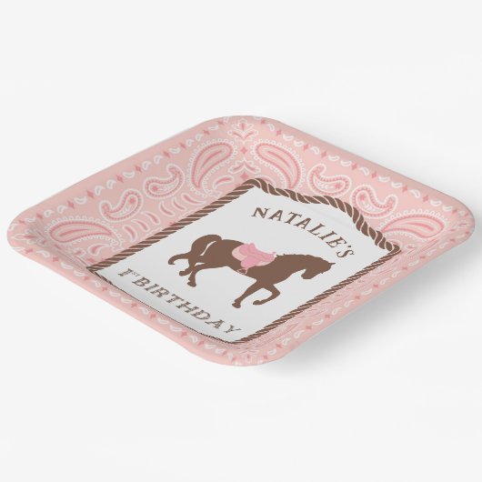 ピンク女性のカーボーイ |ウースシルエット1回目の誕生日 ペーパープレート (傾斜あり)