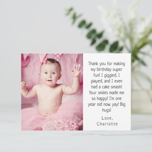 ピンク小さな女の子の1歳の誕生日ありがとう写真 サンキューカード (スタンド正面)