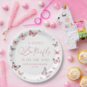 ピンク小さな蝶が赤ちゃんシャワーの途中にある ペーパープレート (パーティー)