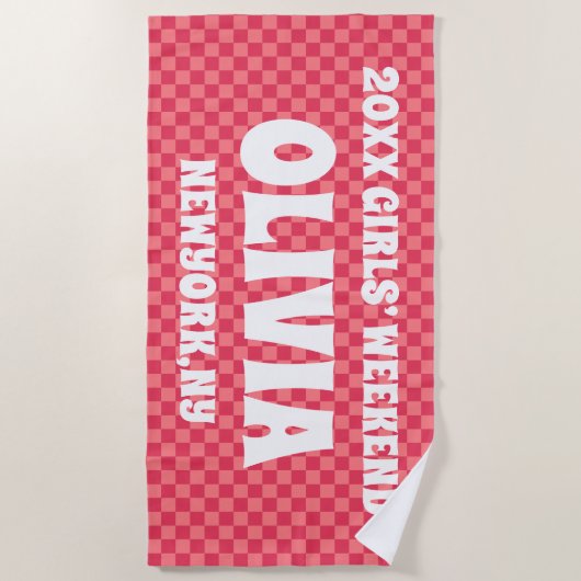ピンク市松模様にガールズウィークエンドパーソナライズされた名 ビーチタオル (正面)