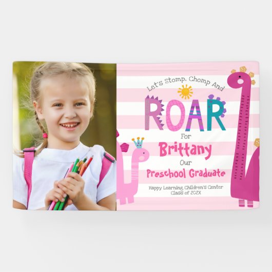 ピンク幼稚園の卒業写真恐竜の女の子かわいい 横断幕 (横)