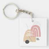 ピンク幾何学模様モノグラムデザイン キーホルダー (正面)