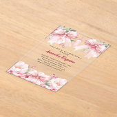 ピンク弓花模様女の子ボトル澄んベビーシャワー アクリル招待状 (レイダウン)