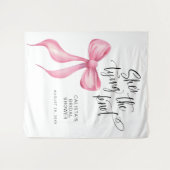 ピンク彼女が結ぶ結び目のブライダルシャワー背景 タペストリー (正面(横))